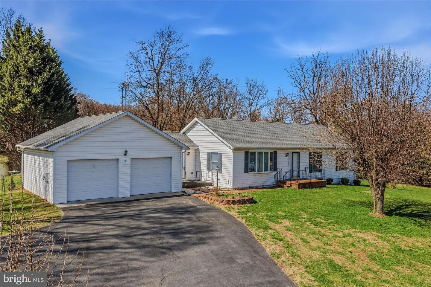 34 Turf Drive S