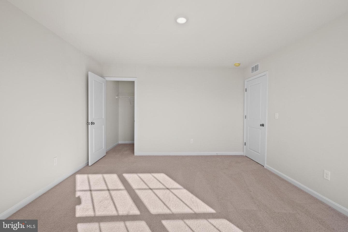 285 Anconas Boulevard photo 20