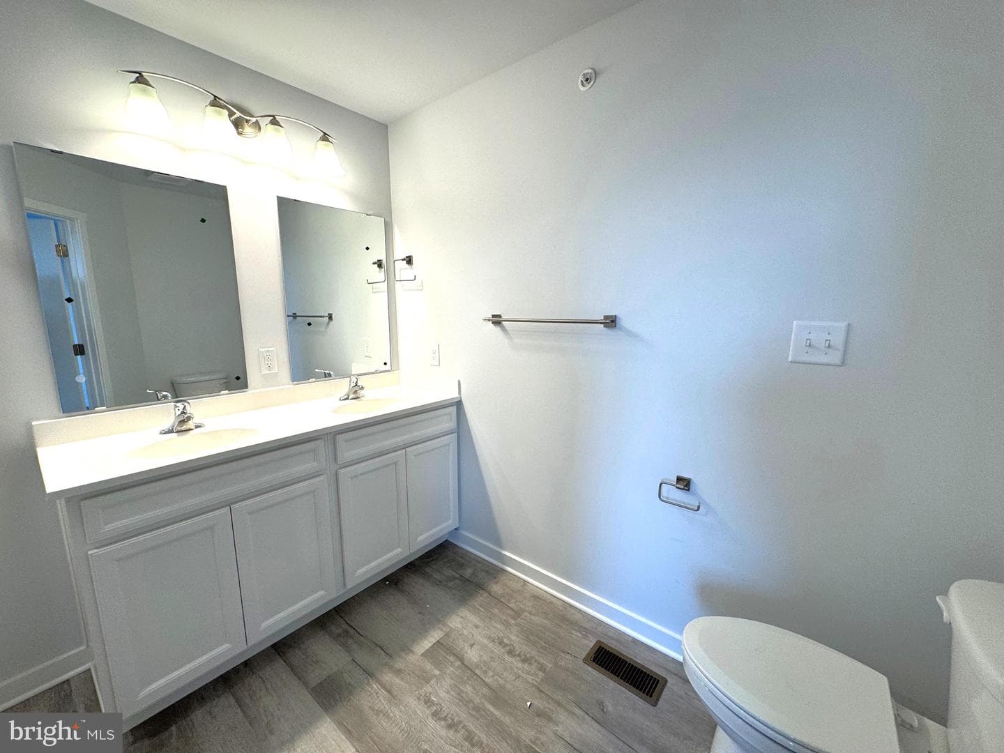 160 Olga Drive photo 10