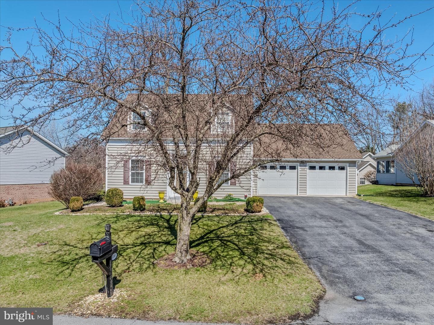 110 Artisan Way photo 3