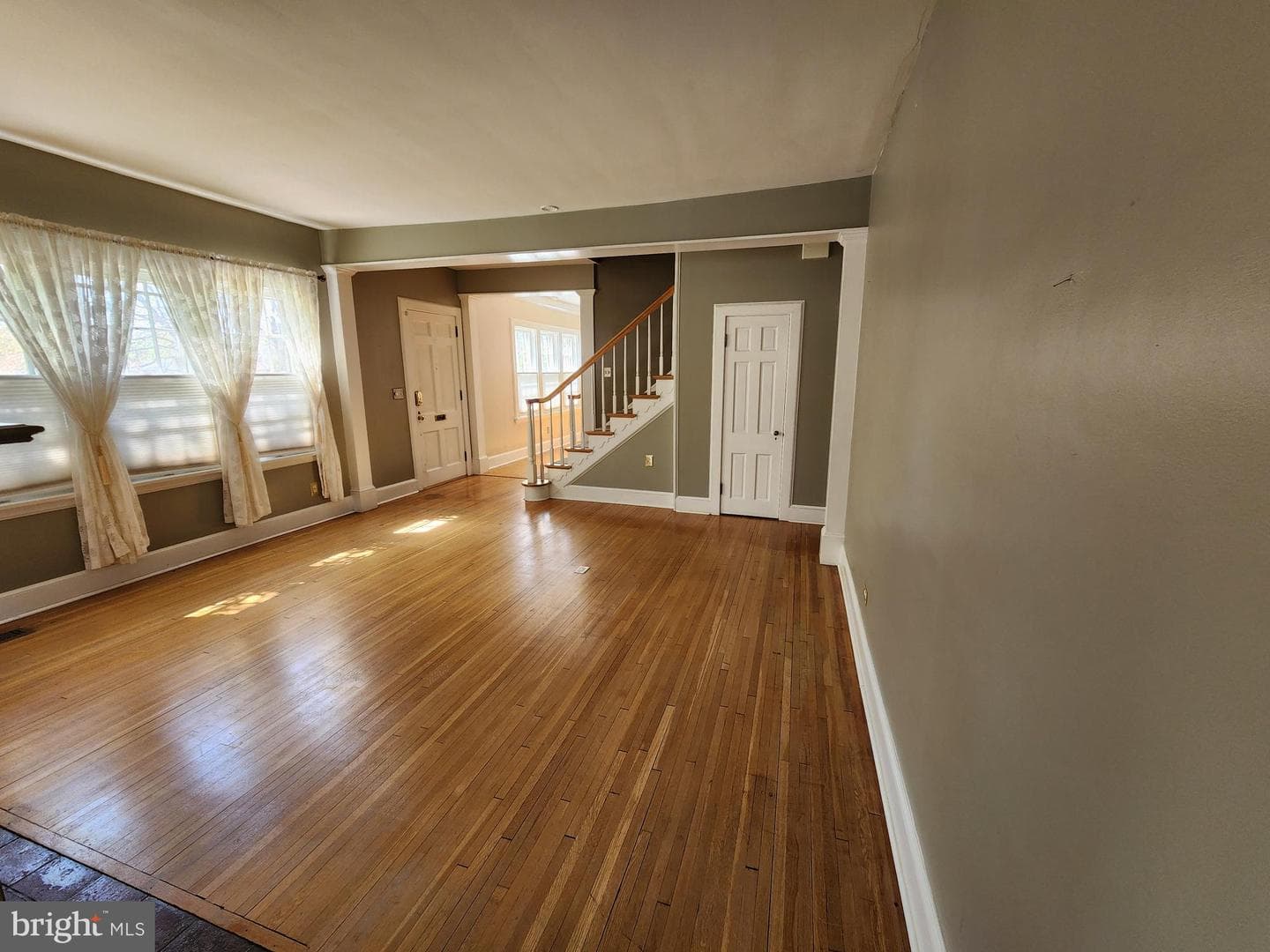 1 Dennis Street photo 9