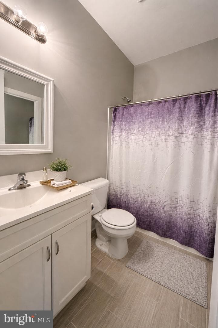 210 Aylesbury Ln photo 17