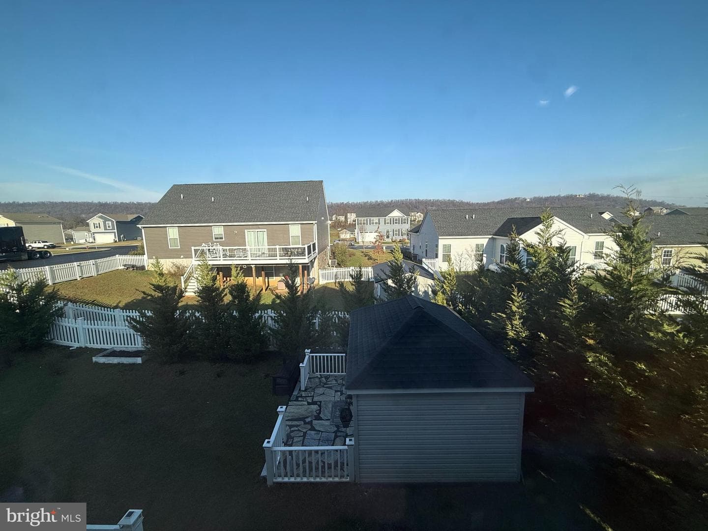 210 Aylesbury Ln photo 21