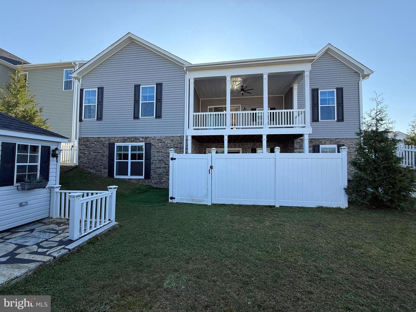 210 Aylesbury Ln photo 22