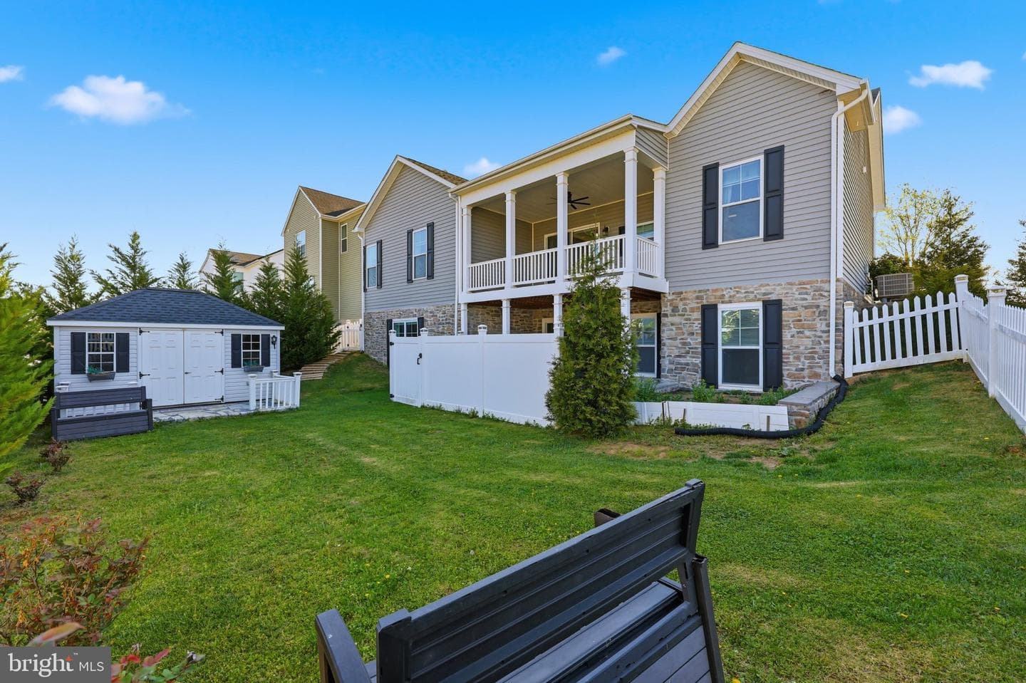210 Aylesbury Ln photo 42