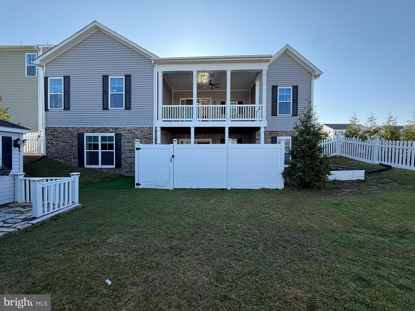 210 Aylesbury Ln photo 5