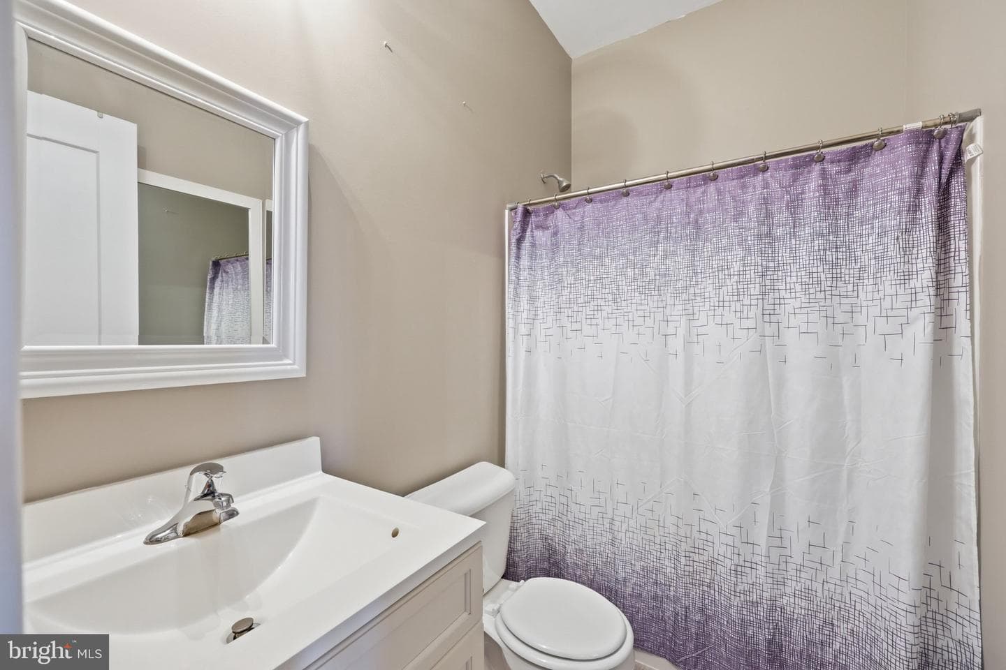 210 Aylesbury Ln photo 52