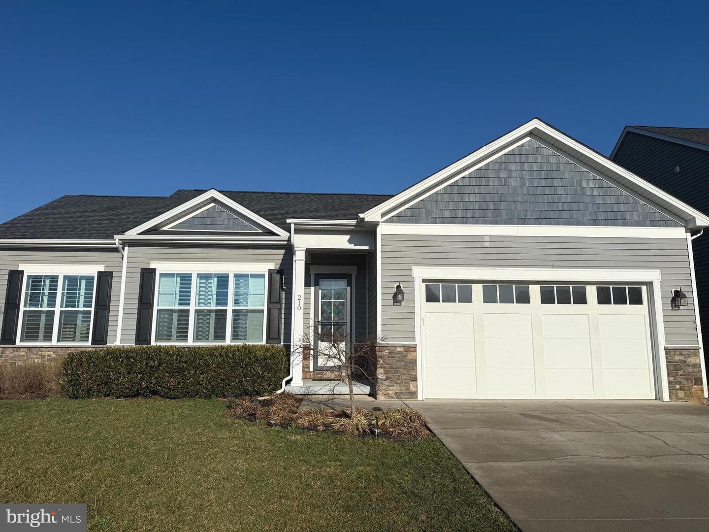 210 Aylesbury Ln photo 6