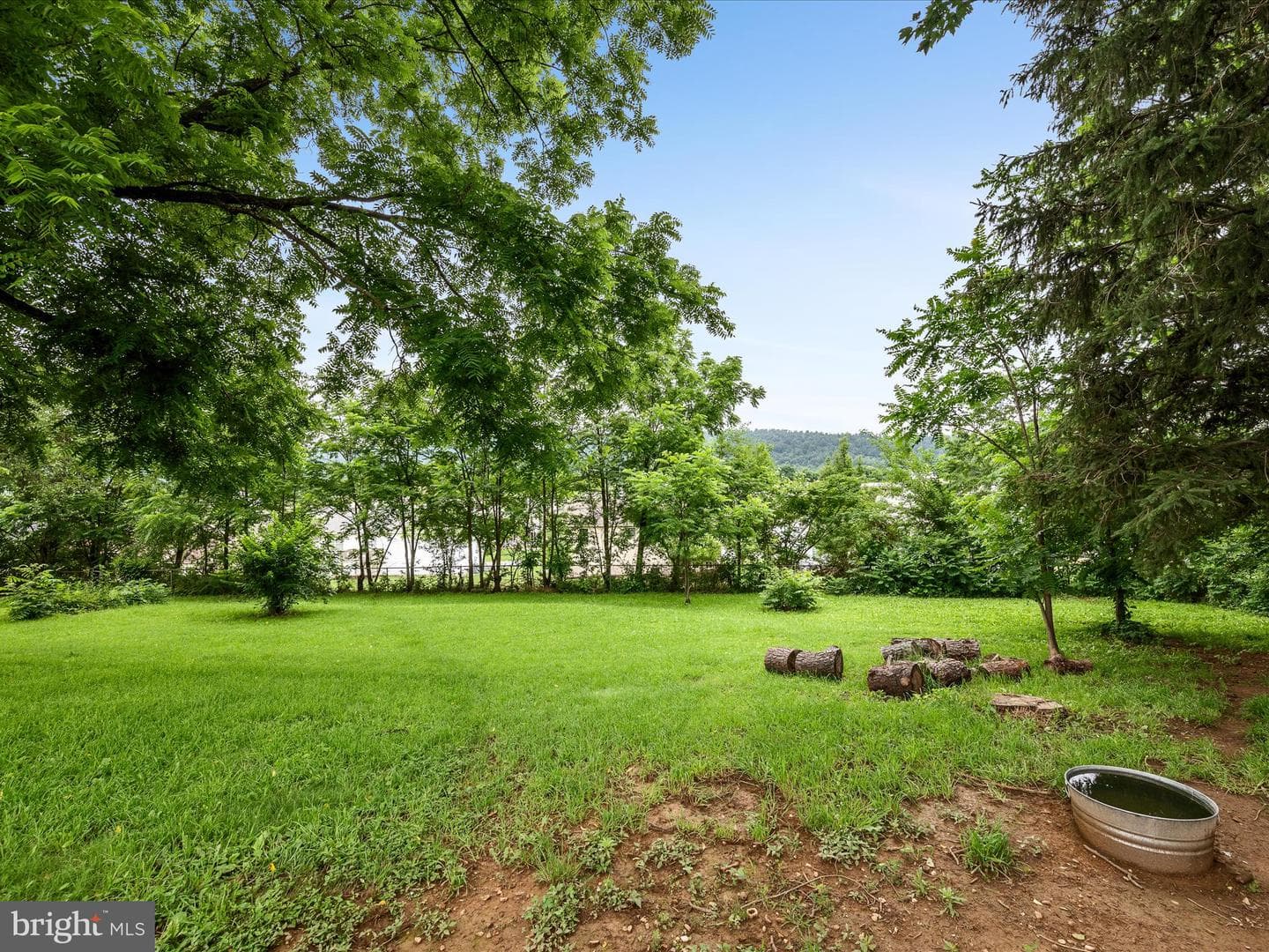 537 Ridge Road S photo 52