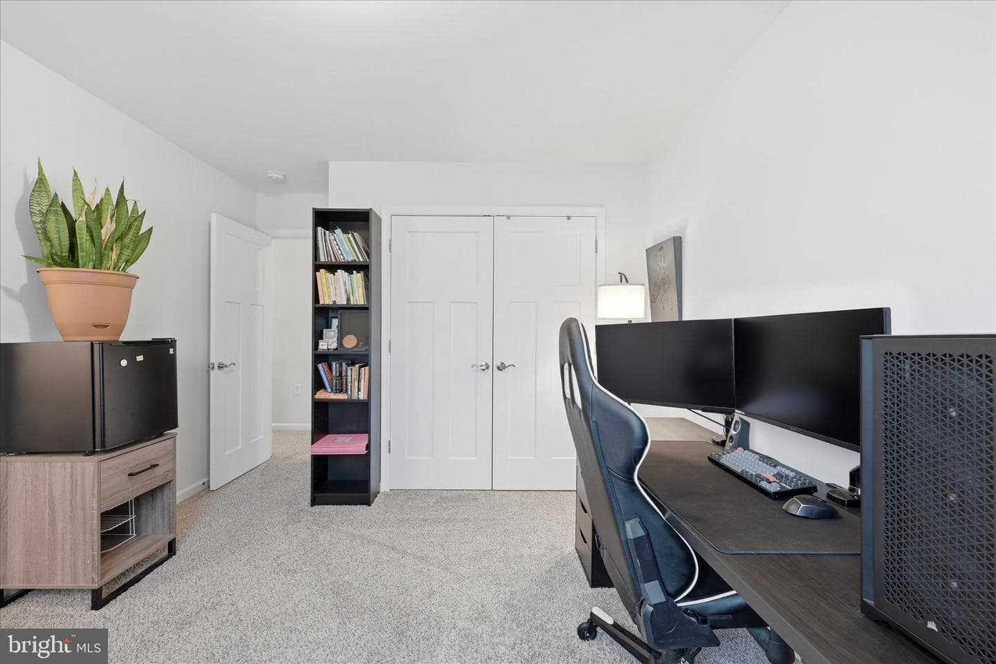 259 Twickenham Drive photo 32