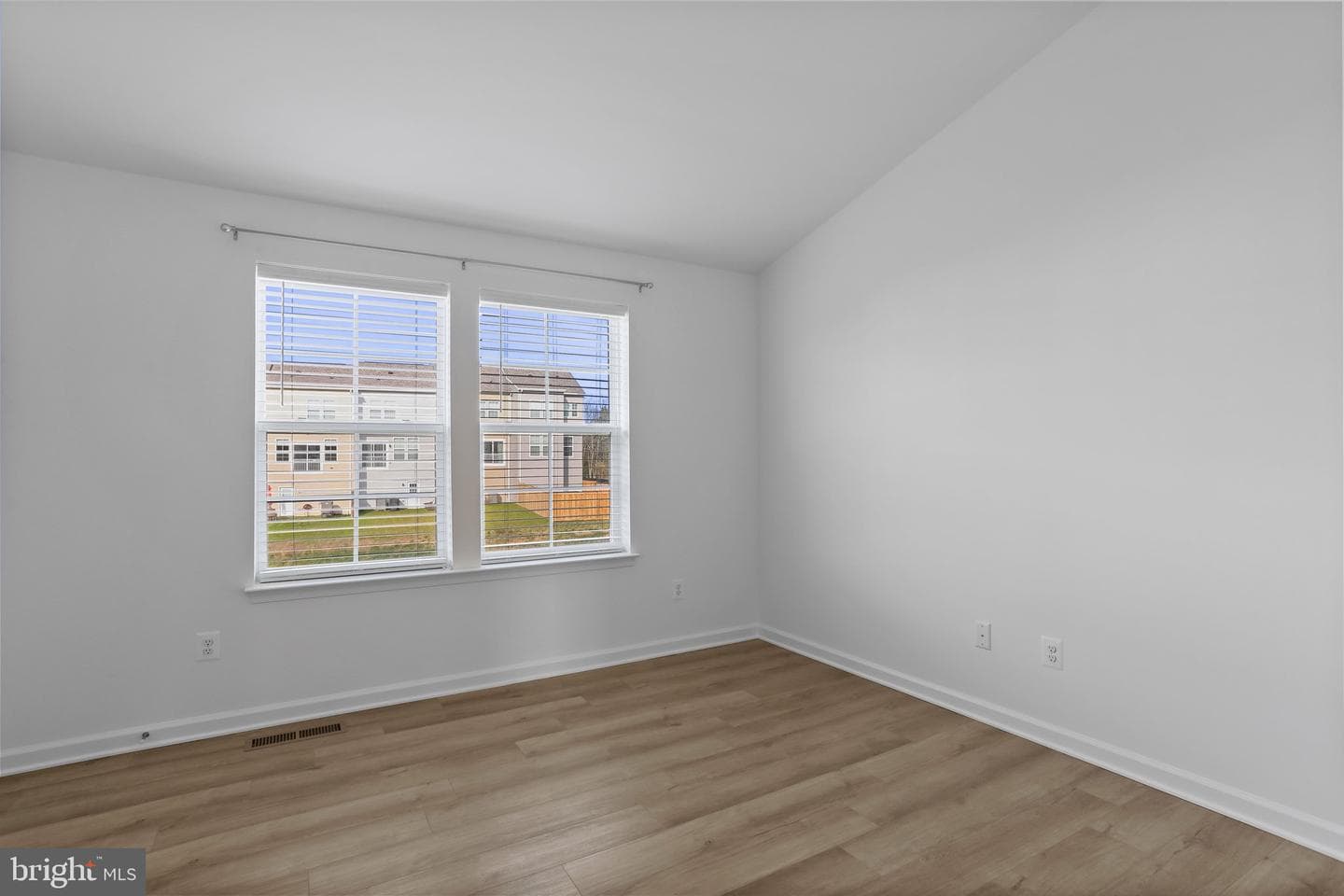 43 Andover Court photo 14