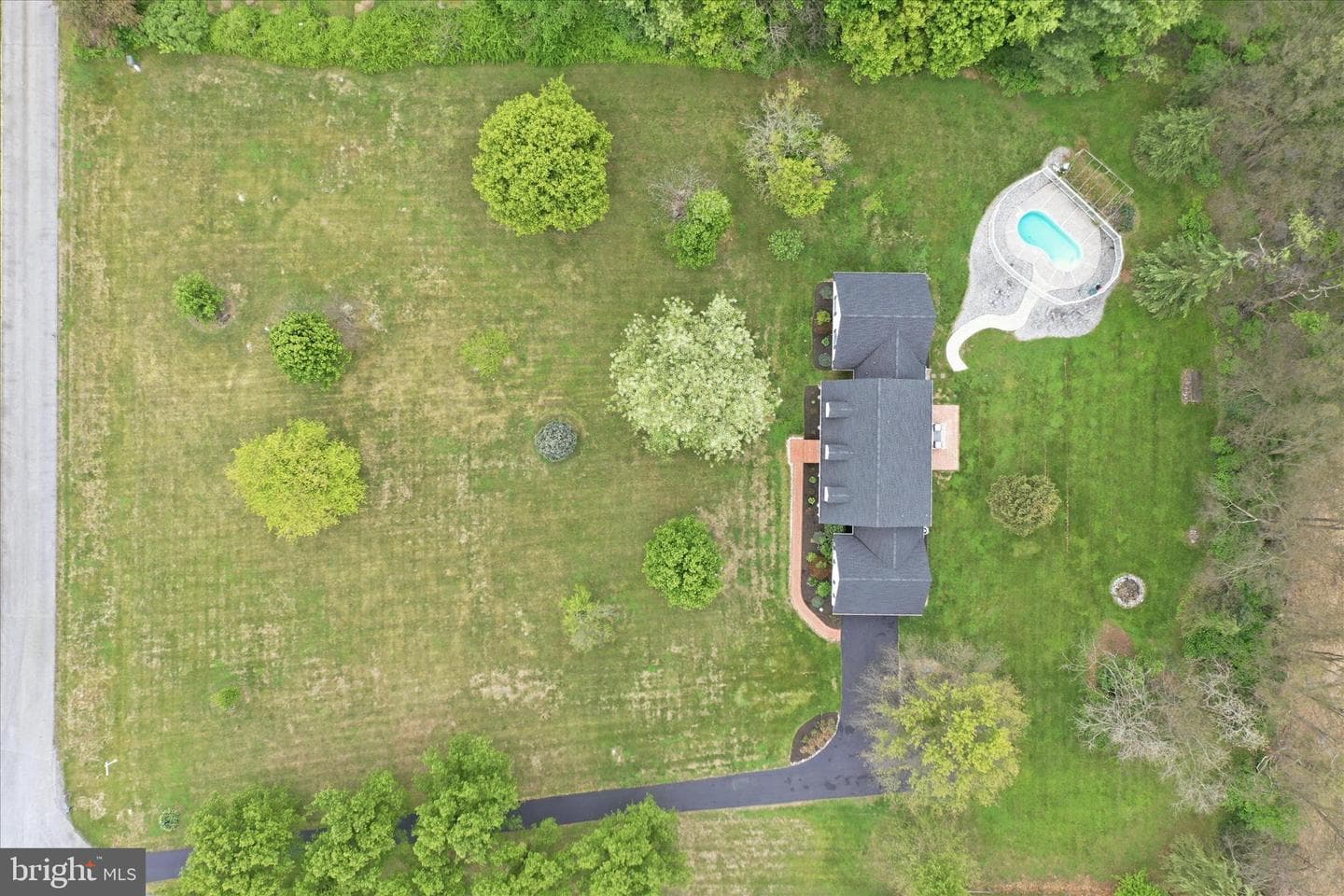 12 Columbus Court photo 55