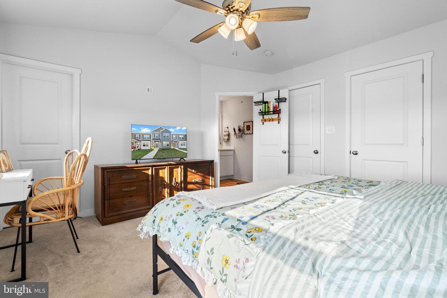 66 Olga Drive photo 22