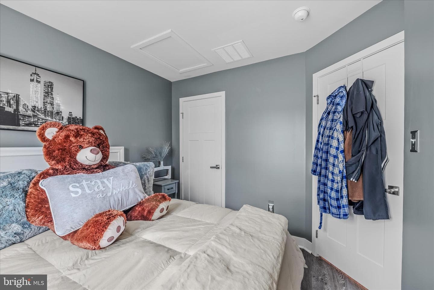 203 Ontario Drive photo 28