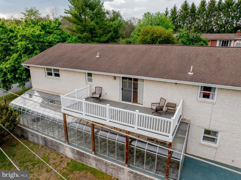 16 Marva Court photo 2