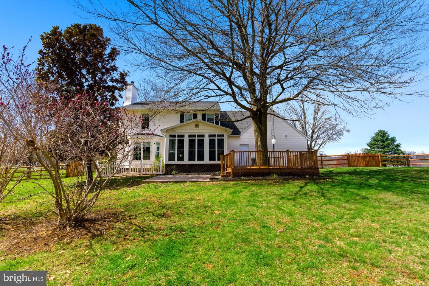 34 Renaissance Drive photo 14