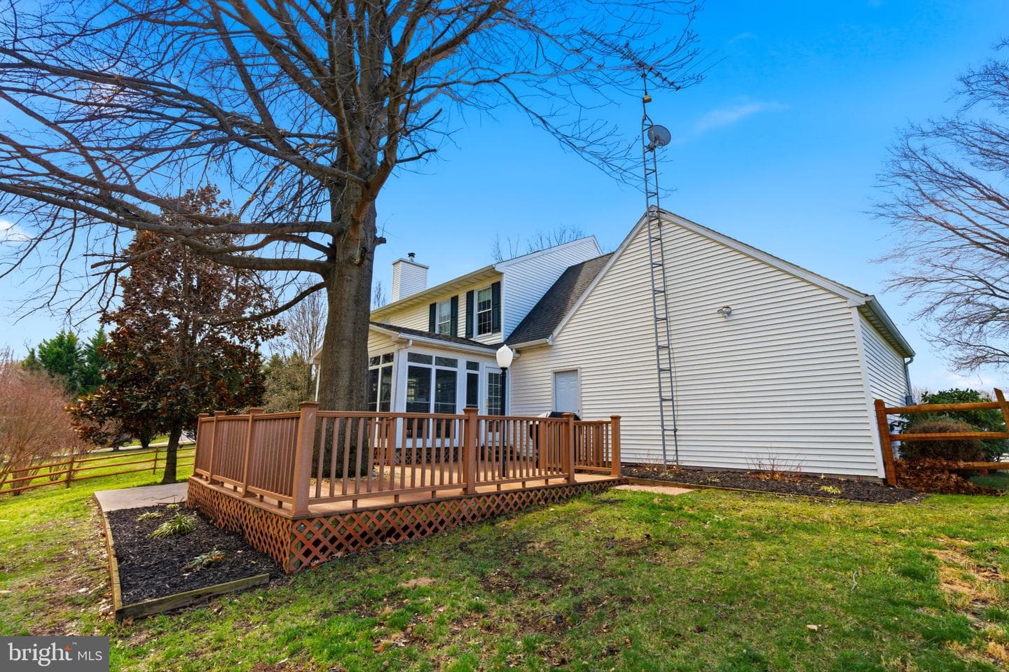 34 Renaissance Drive photo 17
