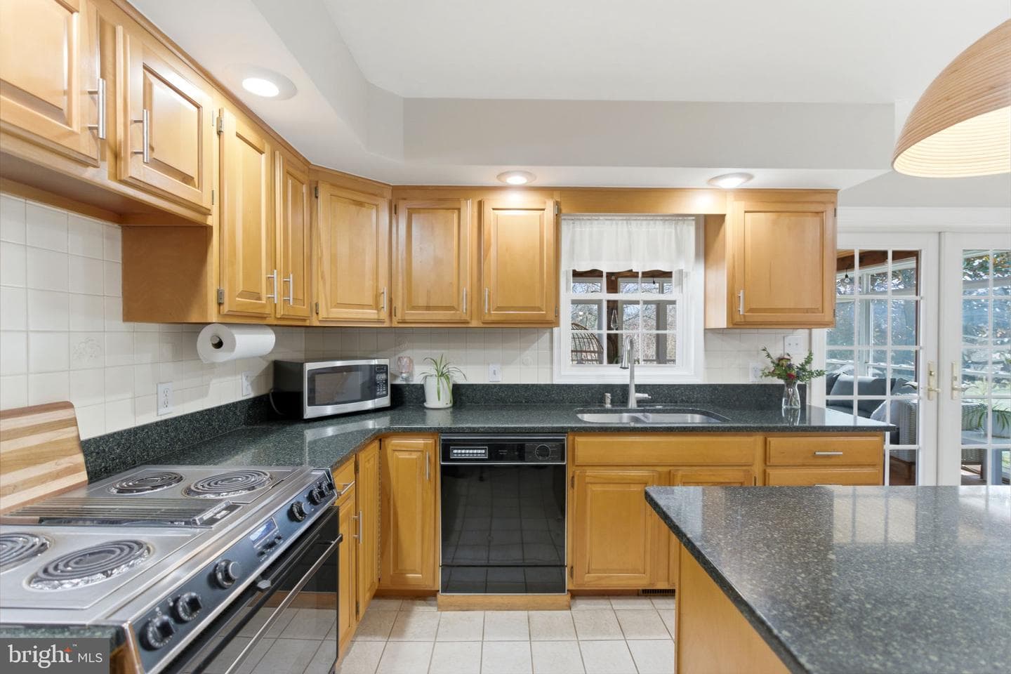 34 Renaissance Drive photo 36