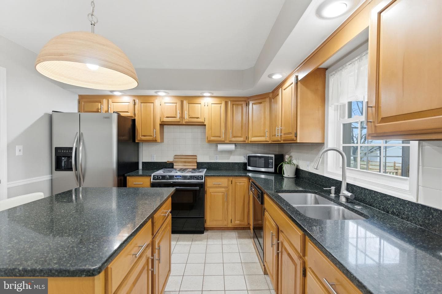 34 Renaissance Drive photo 37