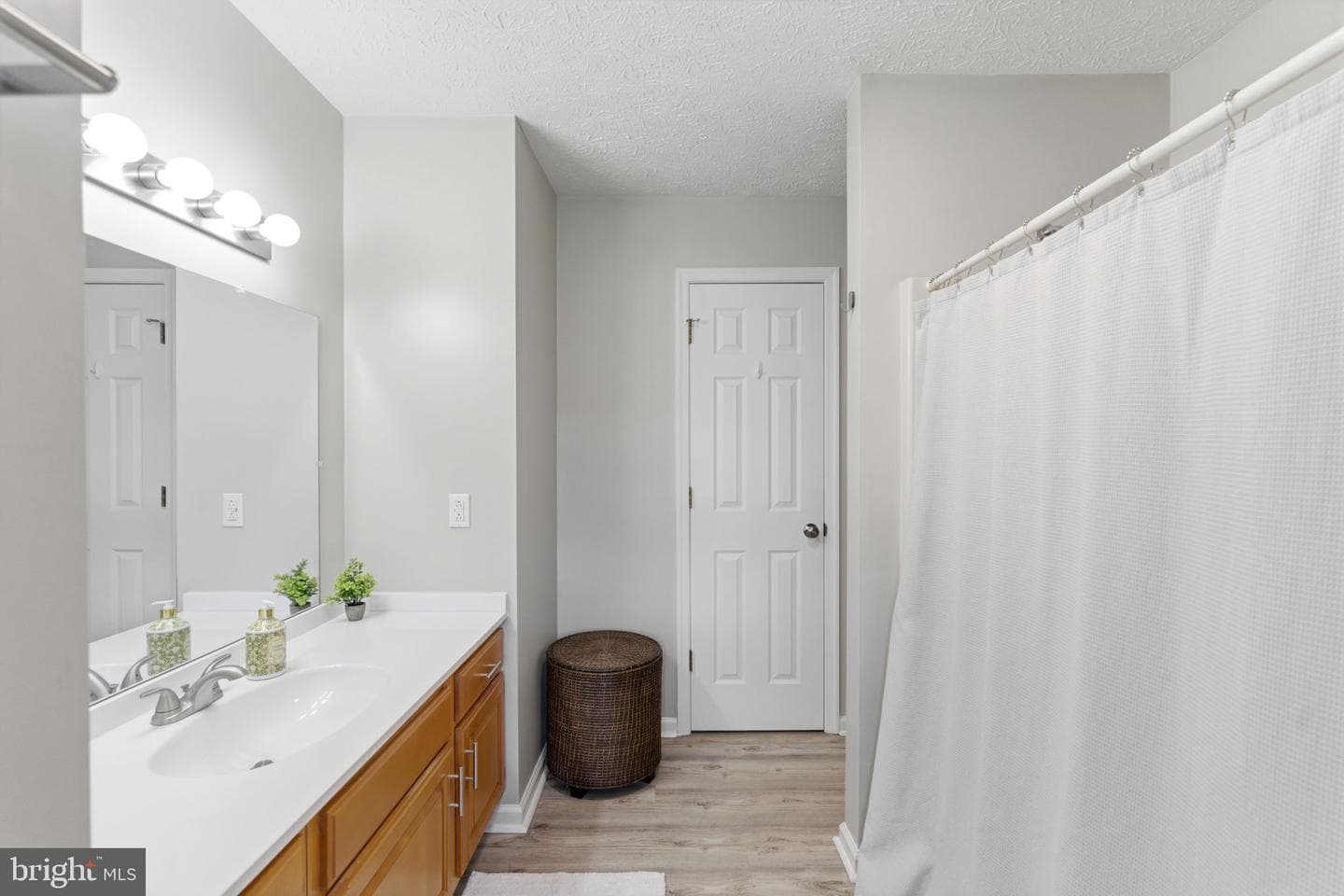 34 Renaissance Drive photo 55