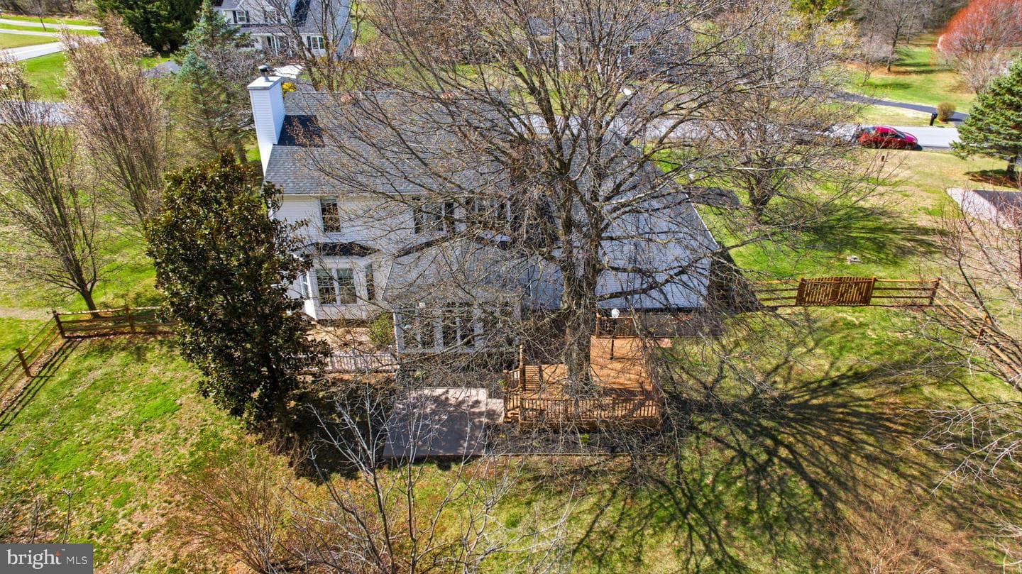 34 Renaissance Drive photo 8