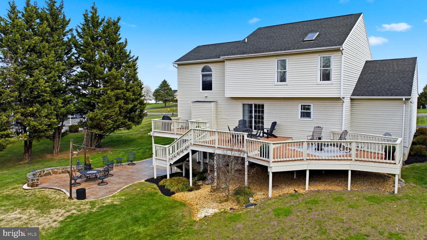 17 Renaissance Drive photo 11
