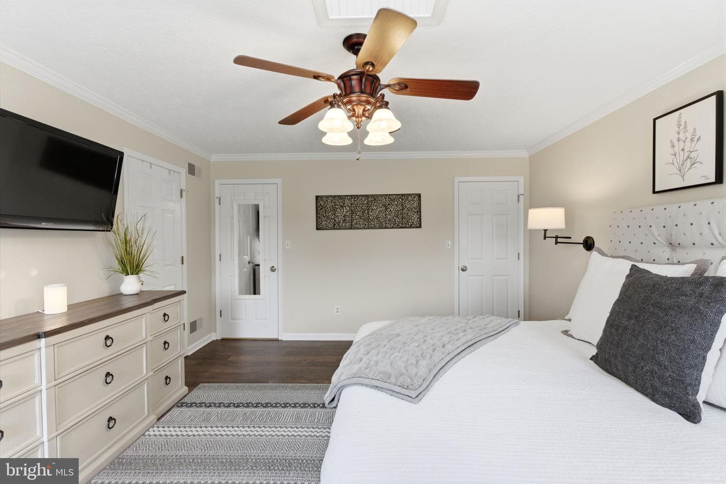 17 Renaissance Drive photo 38