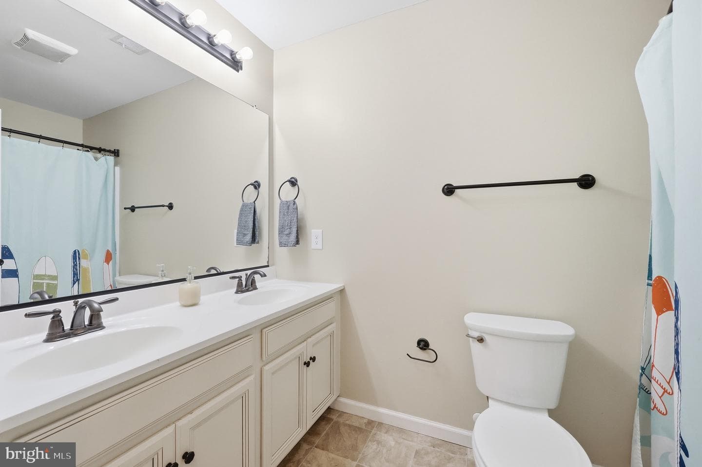 15 Branson Court photo 47