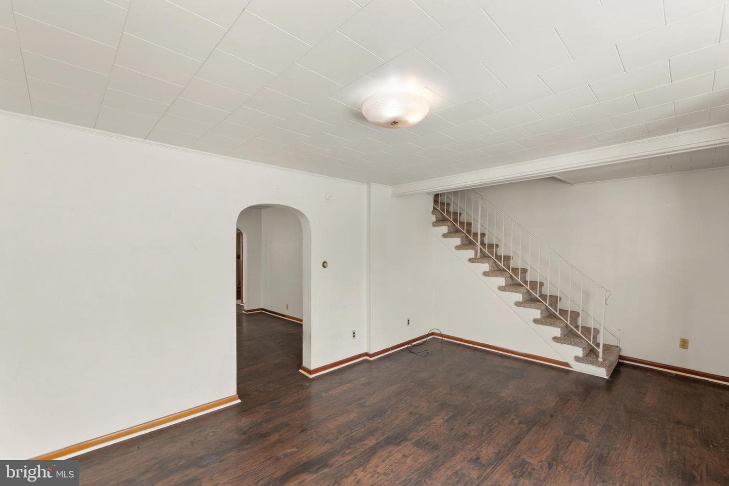 706 W King Street photo 4