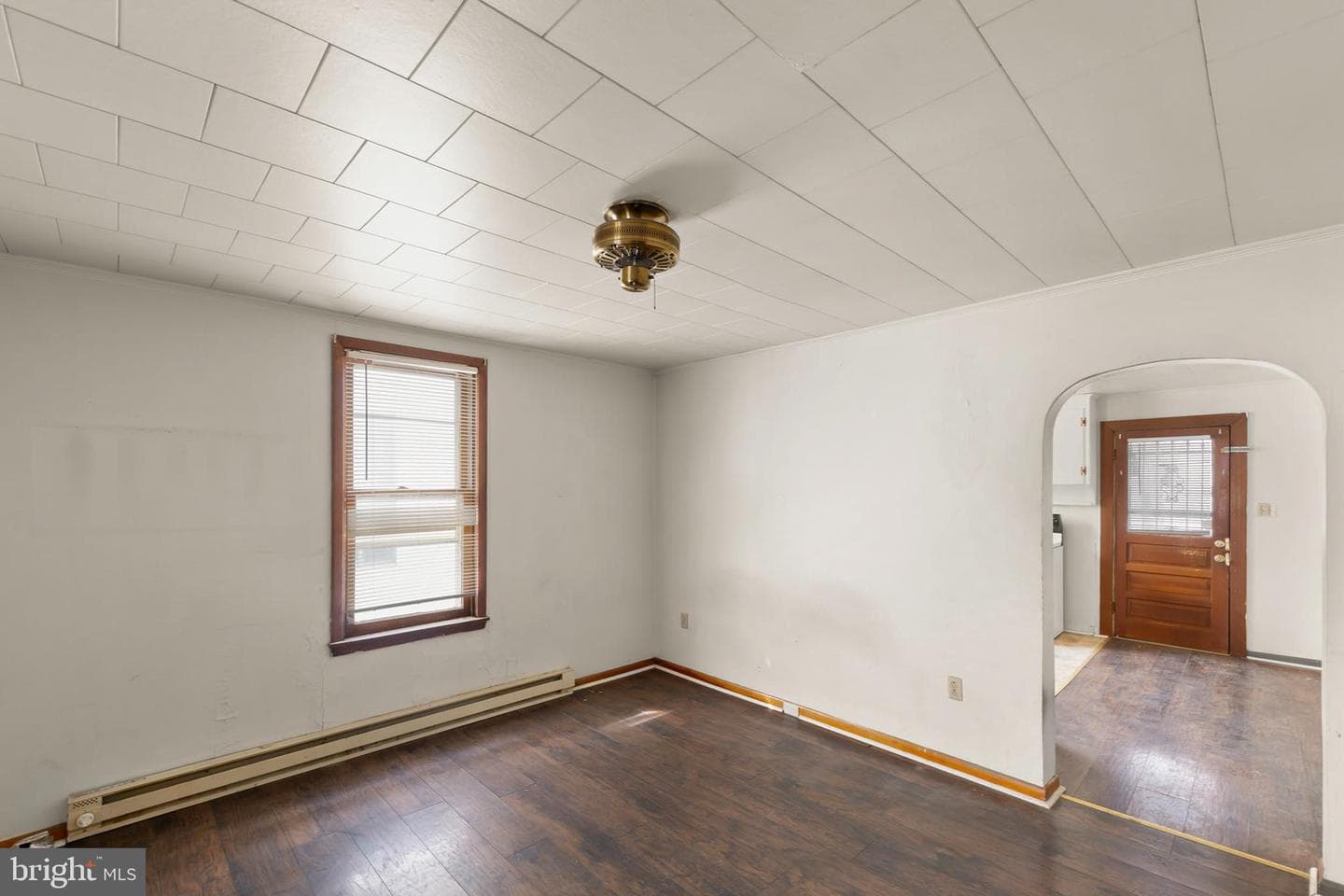 706 W King Street photo 5