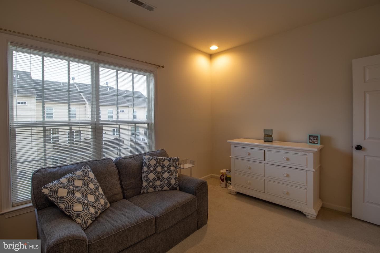104 E Strathmore Way E photo 44