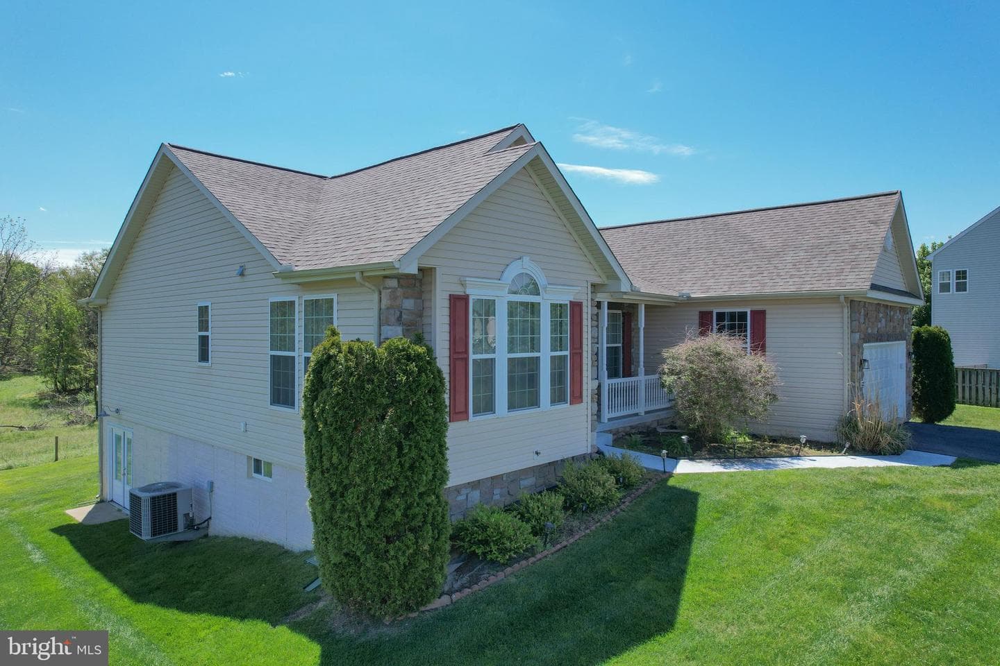 633 Bentley Drive photo 28