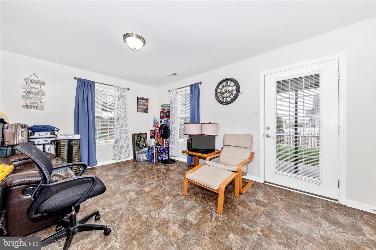 47 Carmody Lane photo 6