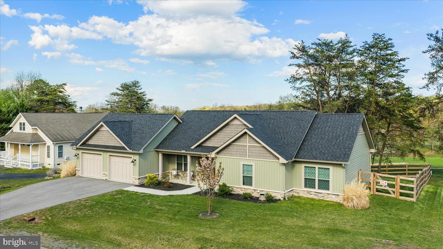 483 Wampum Lane photo 31