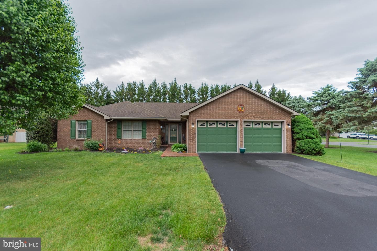 406 Azalea Lane photo 2