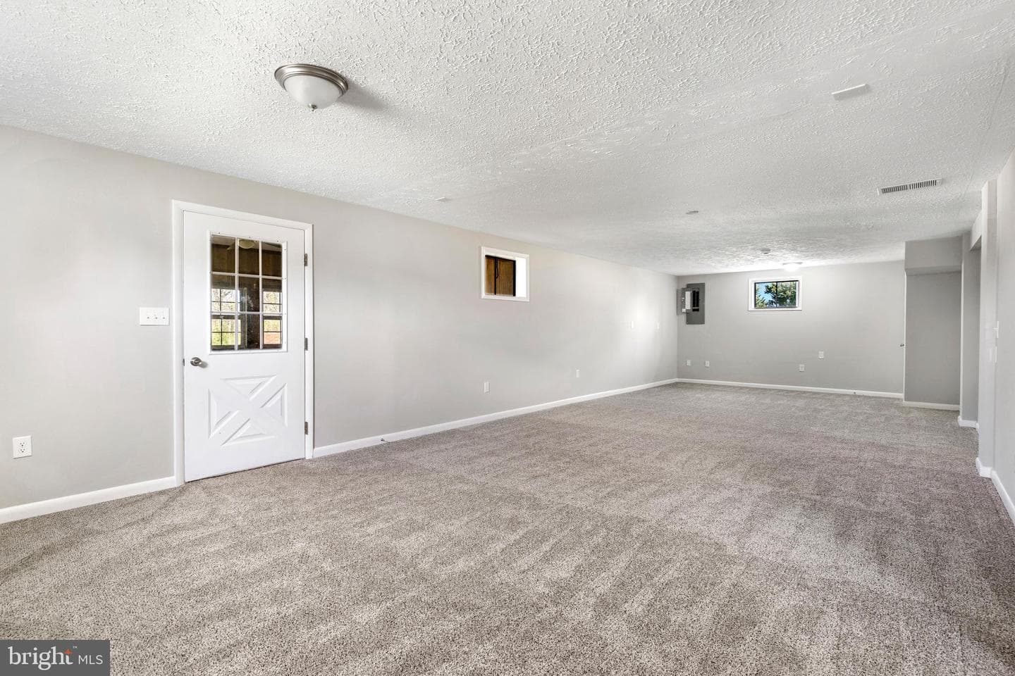 924 Kaufman Avenue photo 21