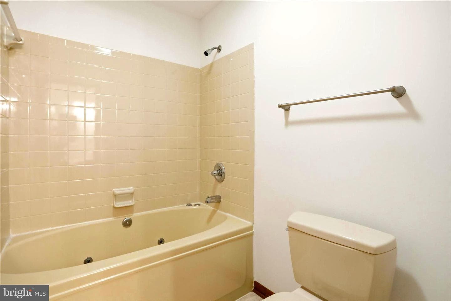 229 Hollis Drive photo 33