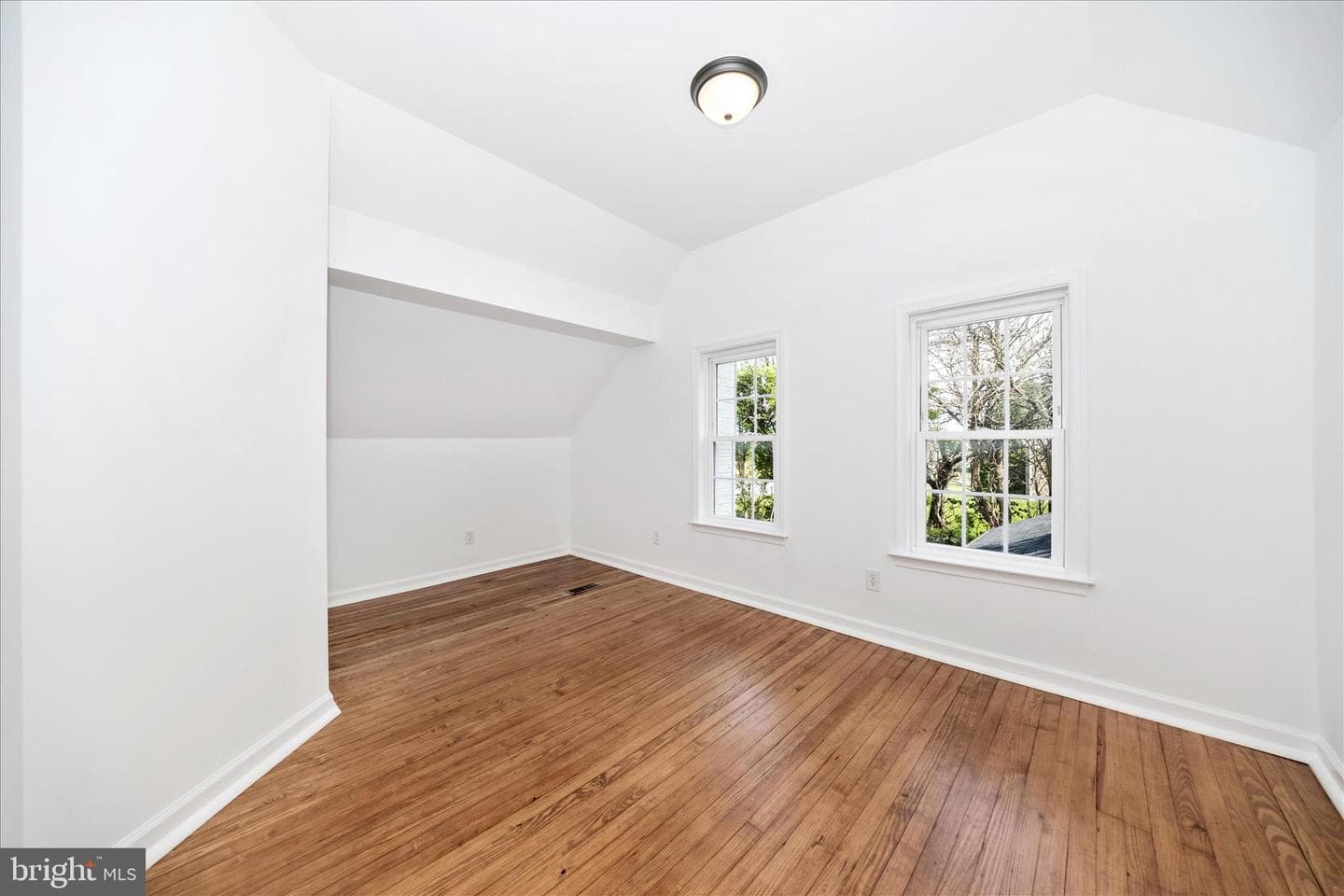 10167 Winchester Avenue photo 32
