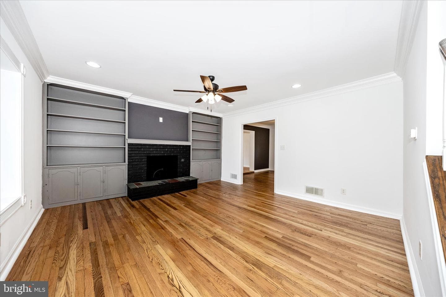 10167 Winchester Avenue photo 4