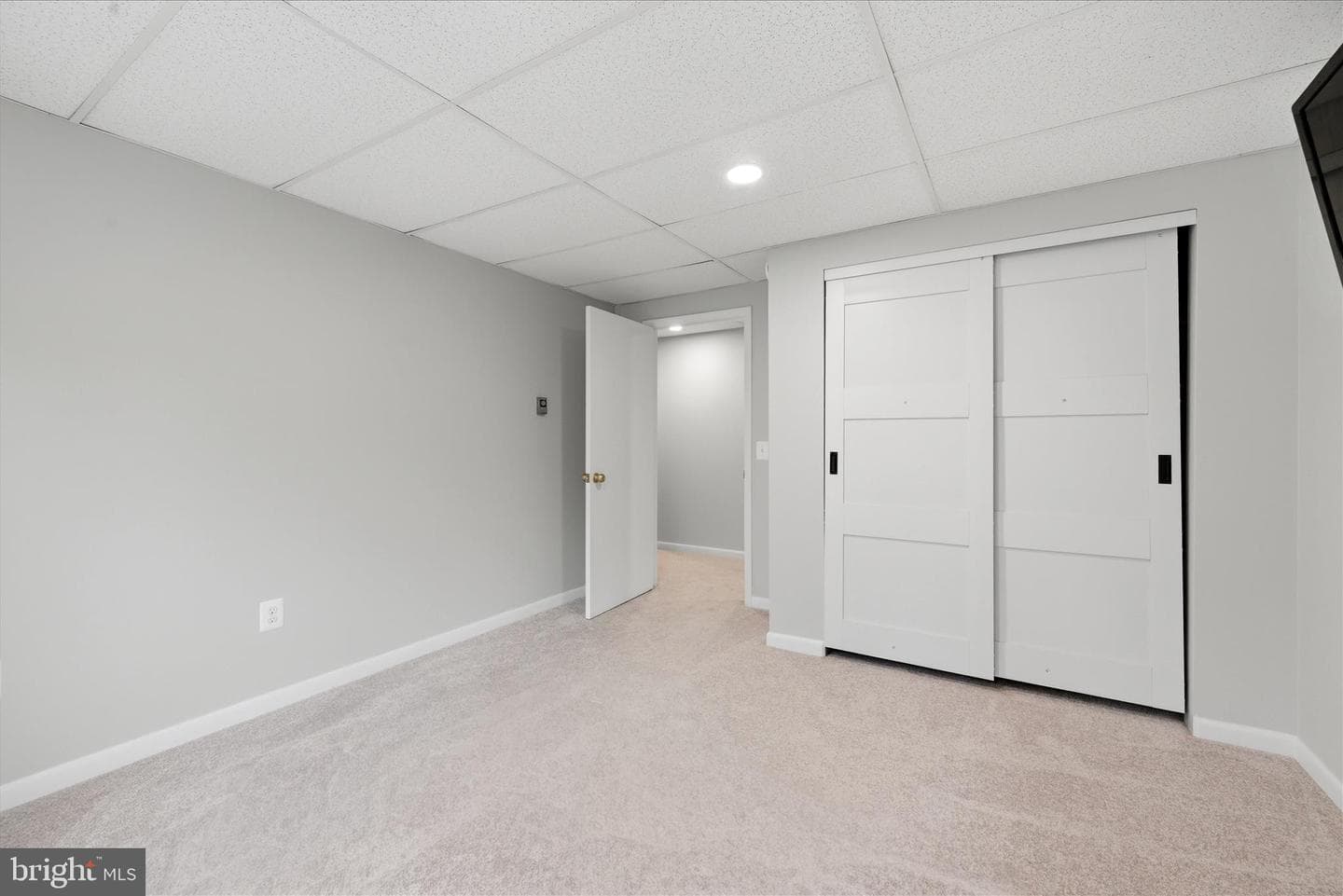 144 Brenda Drive photo 42