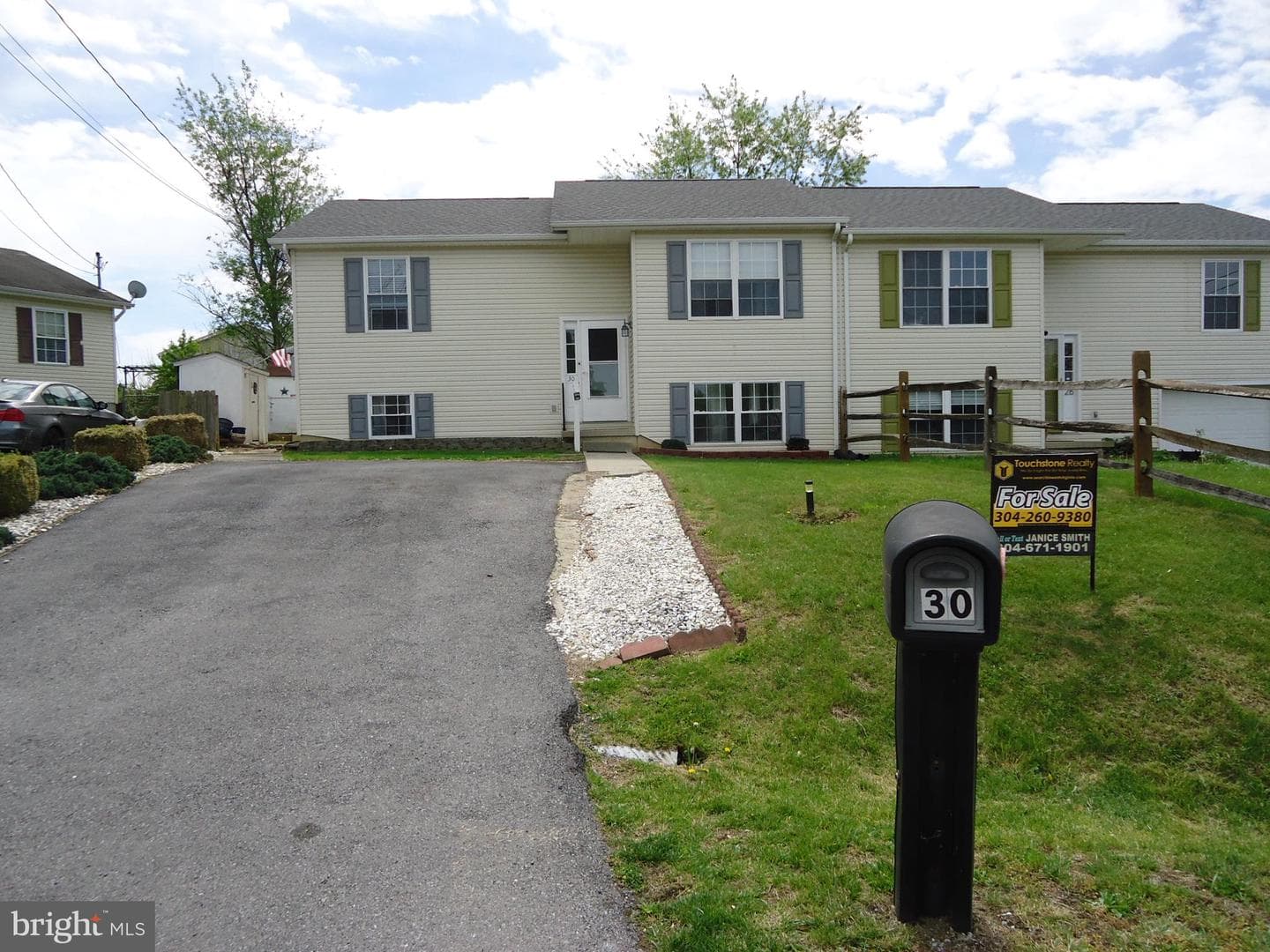 30 Squire Circle photo 4