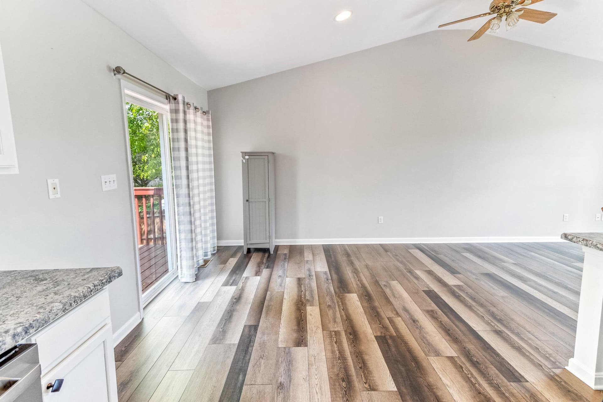 182 Bittinger Court photo 14