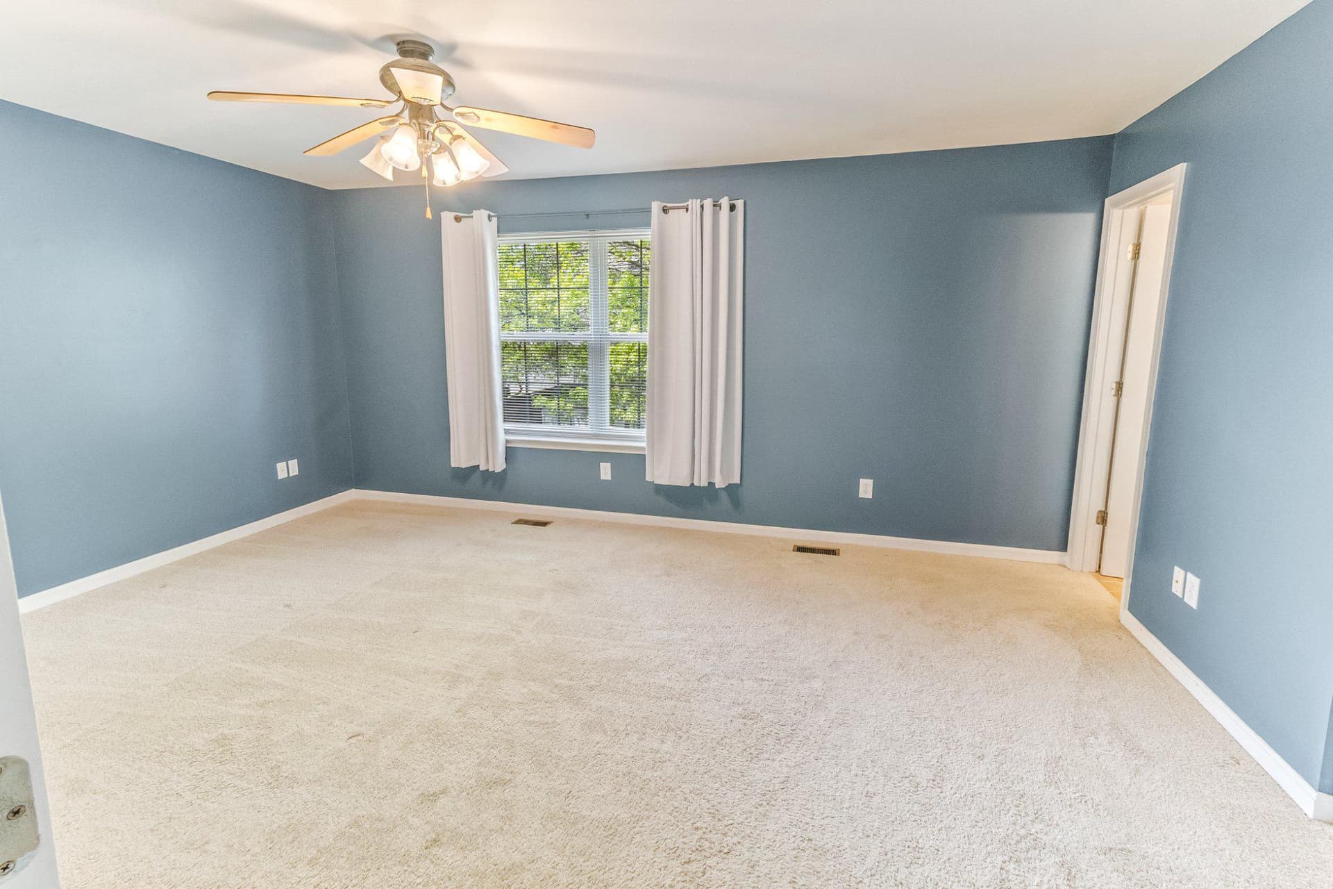 182 Bittinger Court photo 16