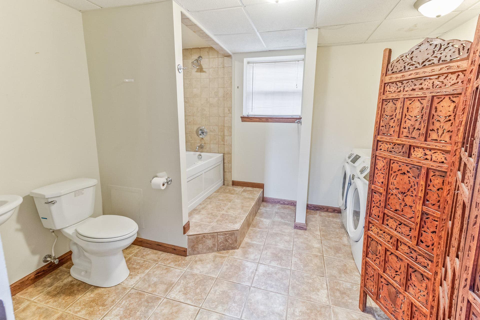182 Bittinger Court photo 26