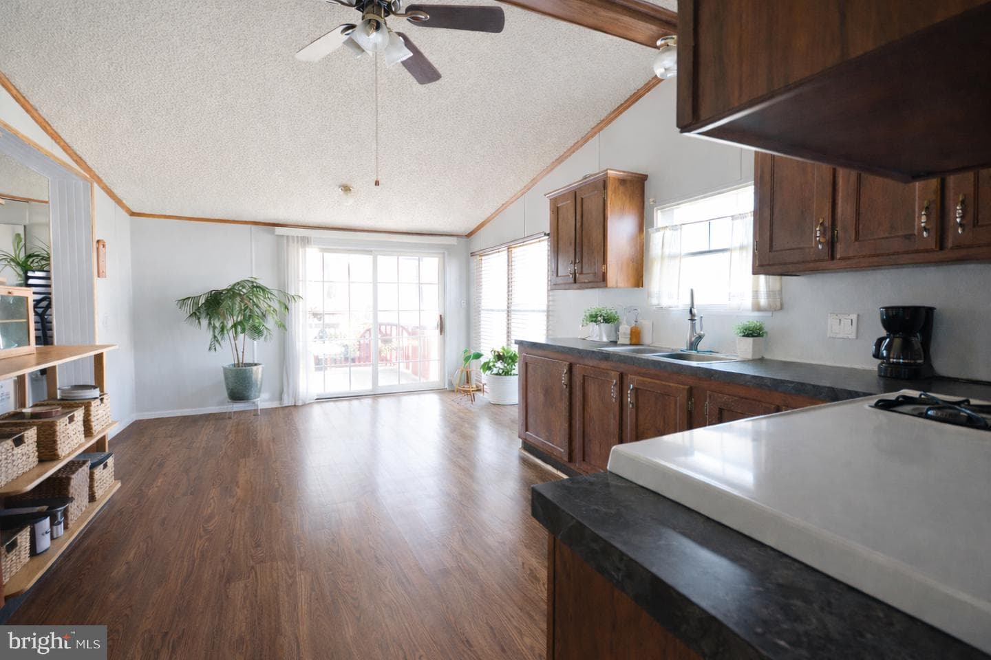 339 Valentine Dr photo 7