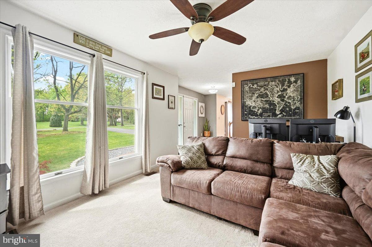 426 Appian Way photo 23
