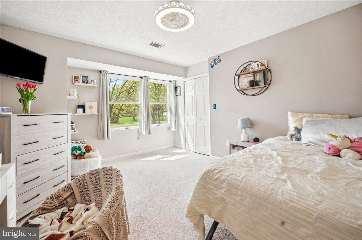 426 Appian Way photo 37