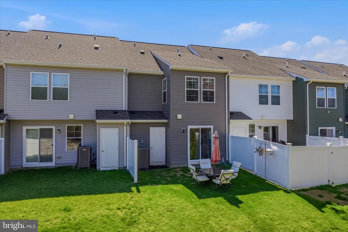 28 Gentle Breeze Drive photo 3