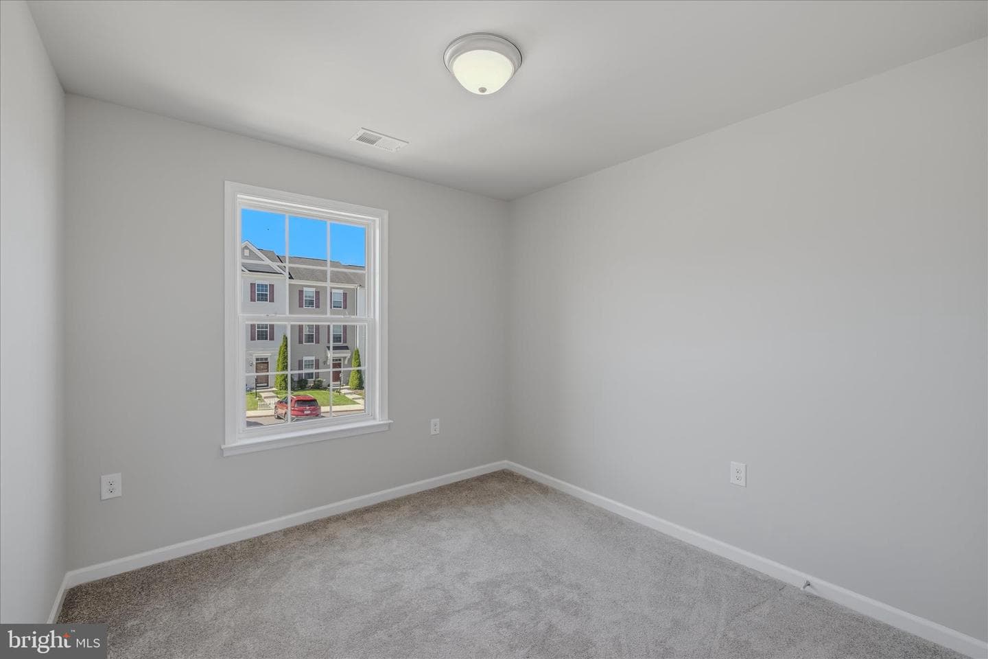 16 Britania Court photo 22