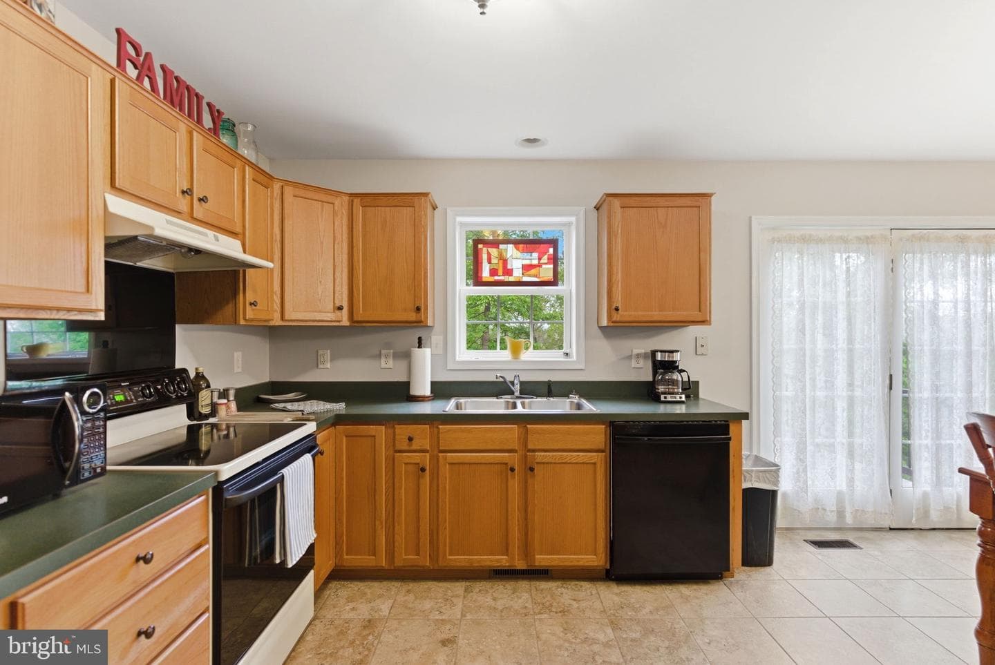 336 Zenith Drive photo 4